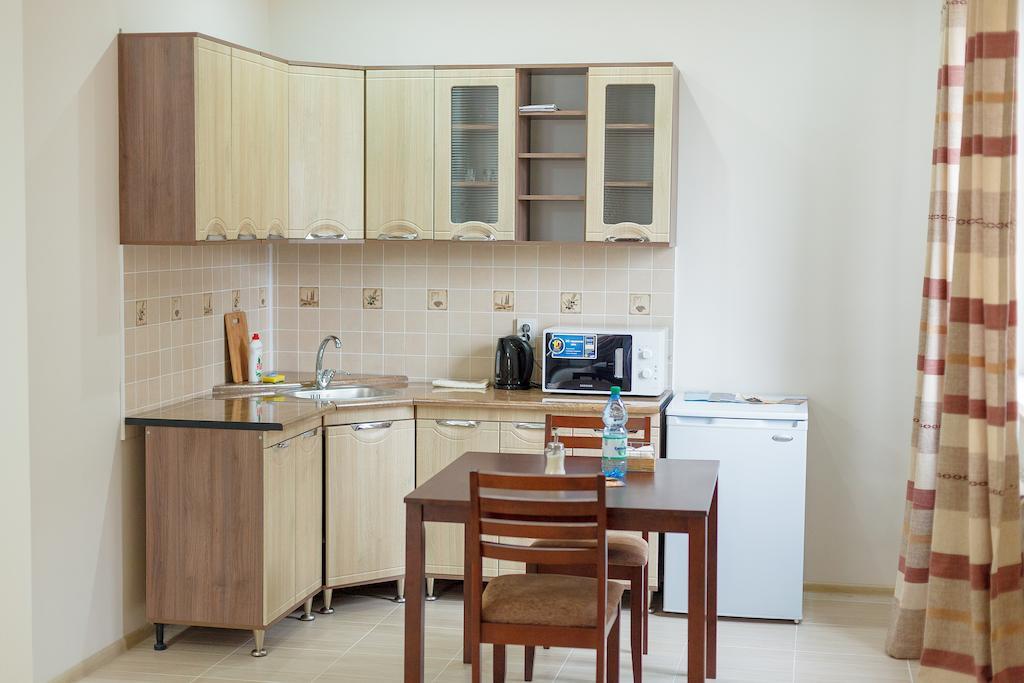 Sarai-Batu Guest House Aτιράου Δωμάτιο φωτογραφία